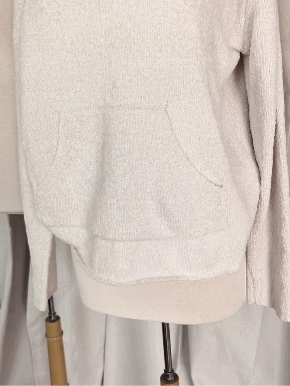 Barefoot Dreams Oatmeal Pullover Hoodie - Picture 6 of 9
